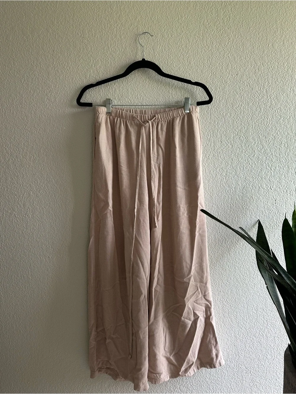 Wide Leg Drawstring Pants - Picture 2 of 4